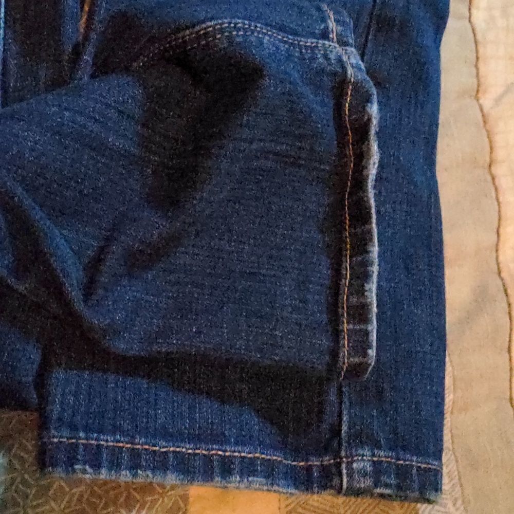Levi's Straight 424 Jeans Medium Blue Lightly Distressed Size 9 - Picture 9 of 9